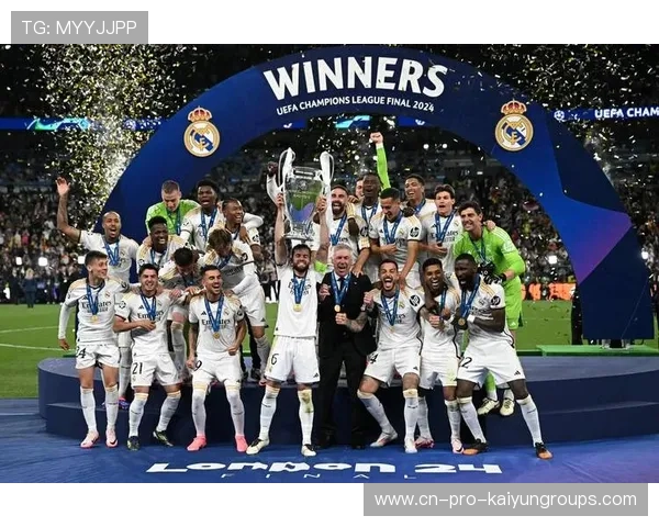 克罗斯远距离贴地斩精准入网,皇马控场自如——完美演绎足球艺术